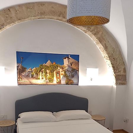 Suite Vecchia Dante Bari Ngoại thất bức ảnh