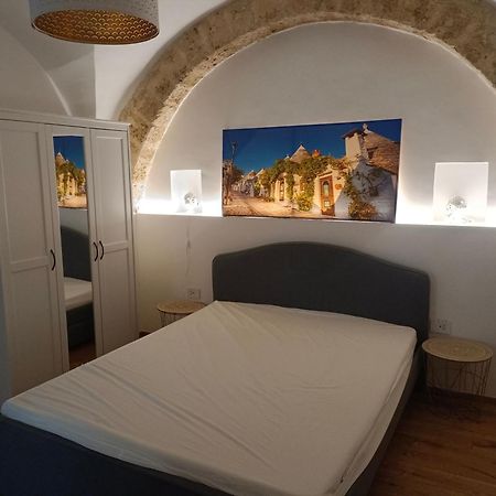 Suite Vecchia Dante Bari Ngoại thất bức ảnh